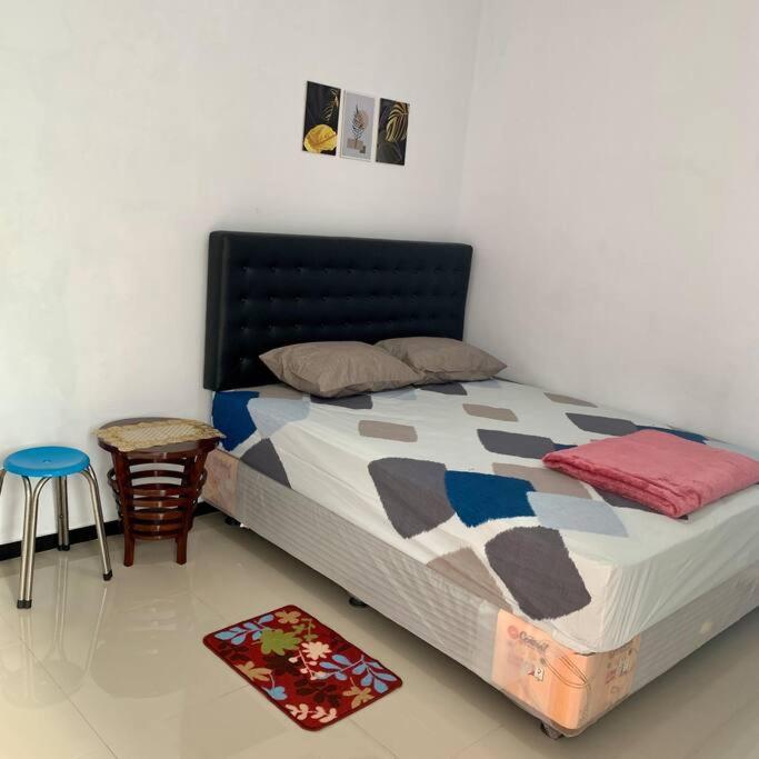 Kayz Villa Batu Dengan Kolam Renang Pribadi Exterior photo
